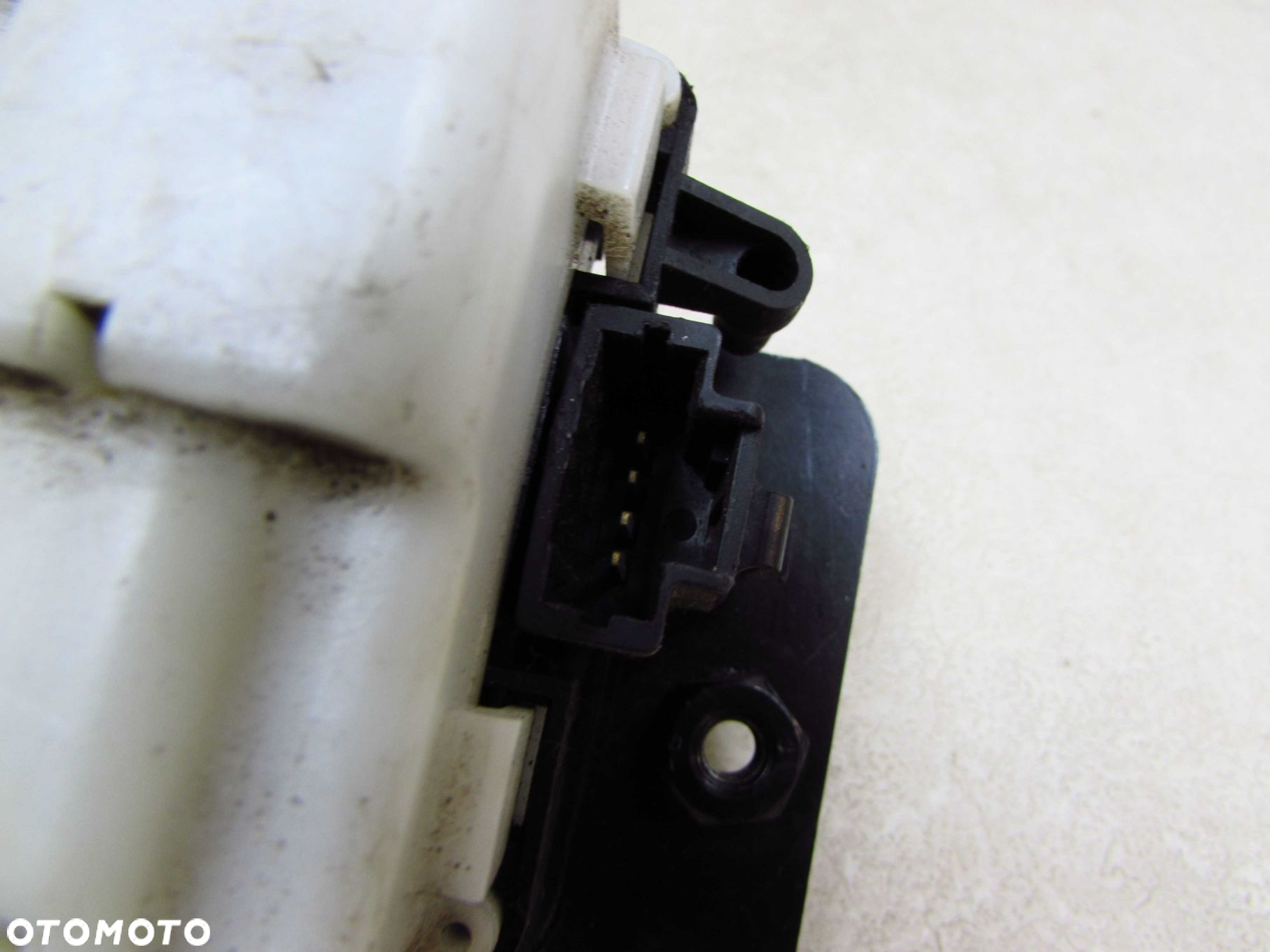 PEUGEOT 607 LIFT 04- ZAMEK RYGIEL KLAPY BAGAZNIKA DOCIAG 9648338680 - 4