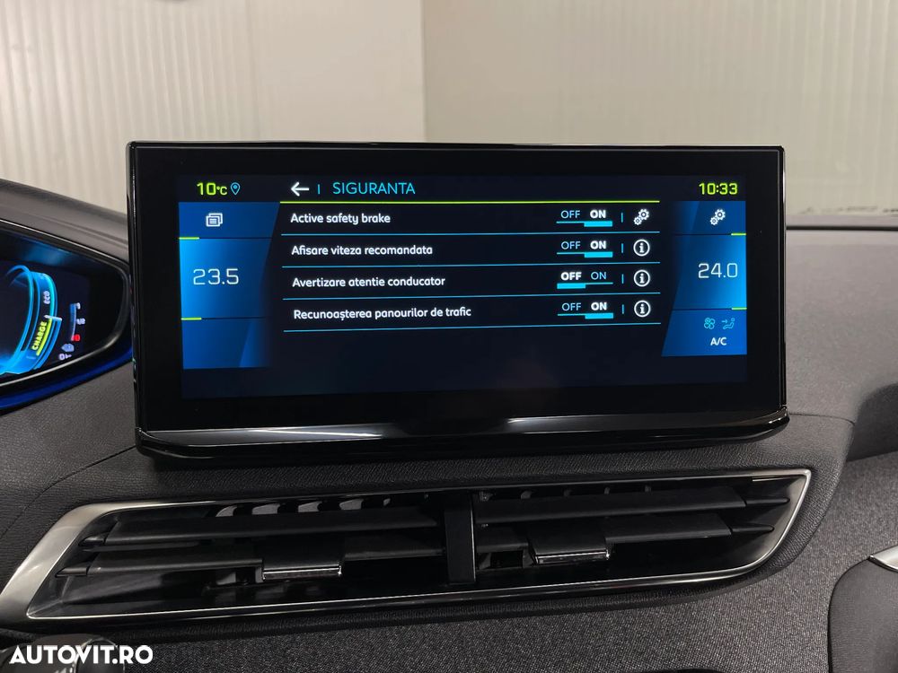 Peugeot 3008 Plug-In Hybrid 225 e-EAT8 Allure Pack - 24