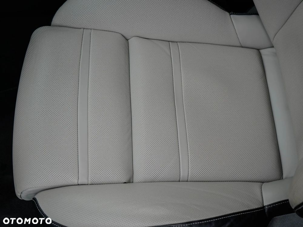 Porsche Cayenne Turbo S E-Hybrid - 26