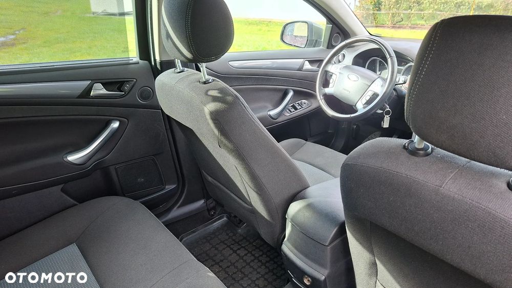 Ford Mondeo 2.0 Trend X - 13