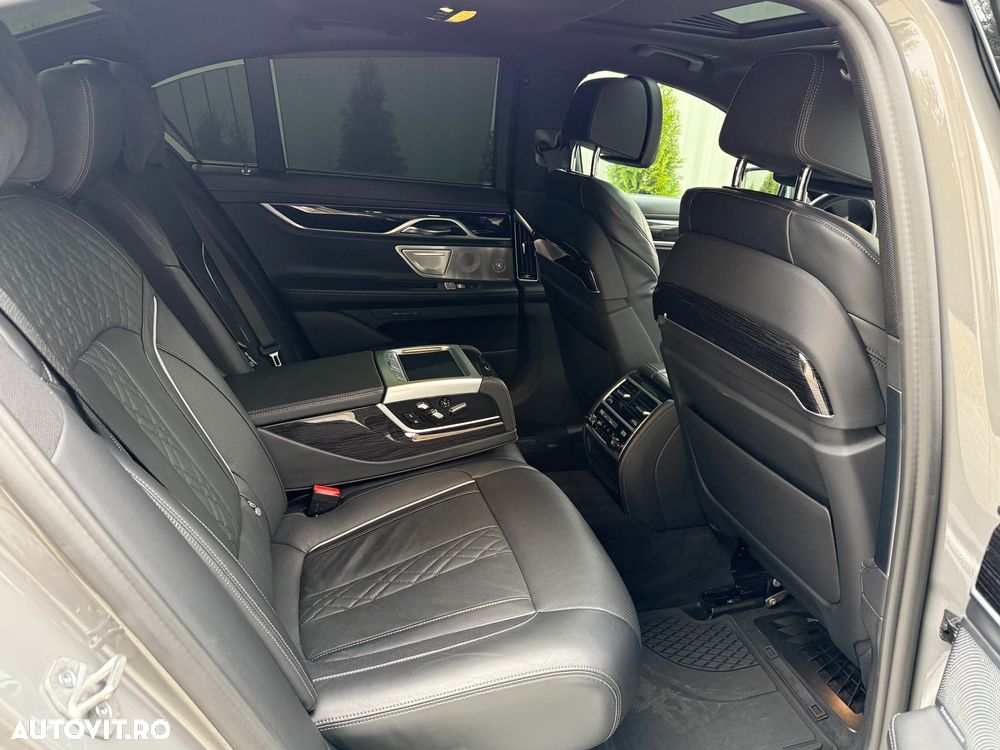 BMW Seria 7 730d xDrive MHEV - 6