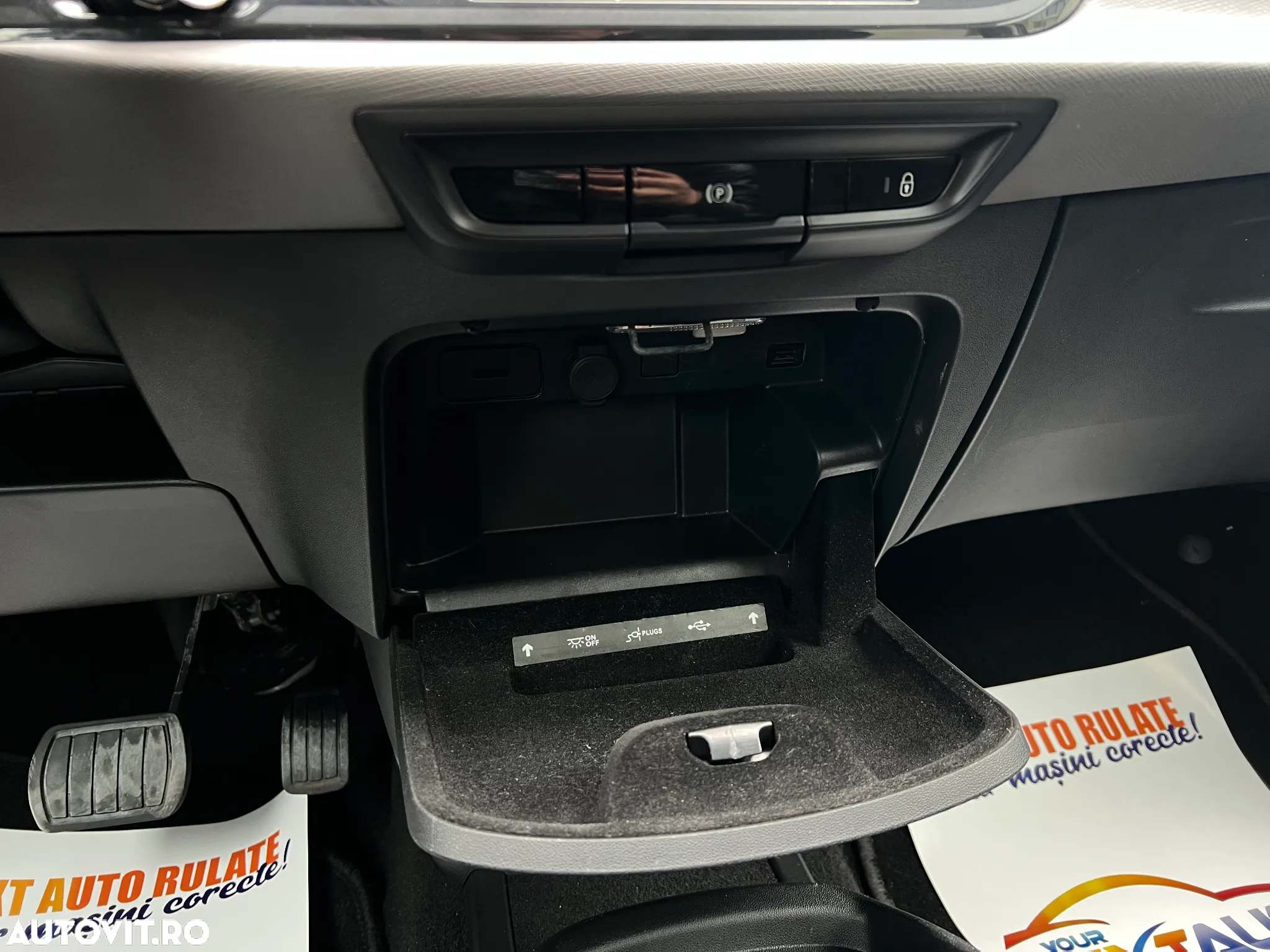 Citroën C4 Grand Space Tourer Spacetourer PureTech 130 Stop&Start EAT8 SELECTION - 19