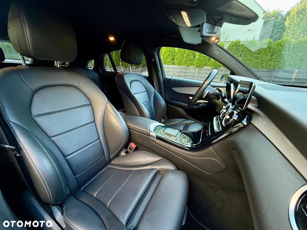 Mercedes-Benz GLC Coupe 350 e 4-Matic - 11