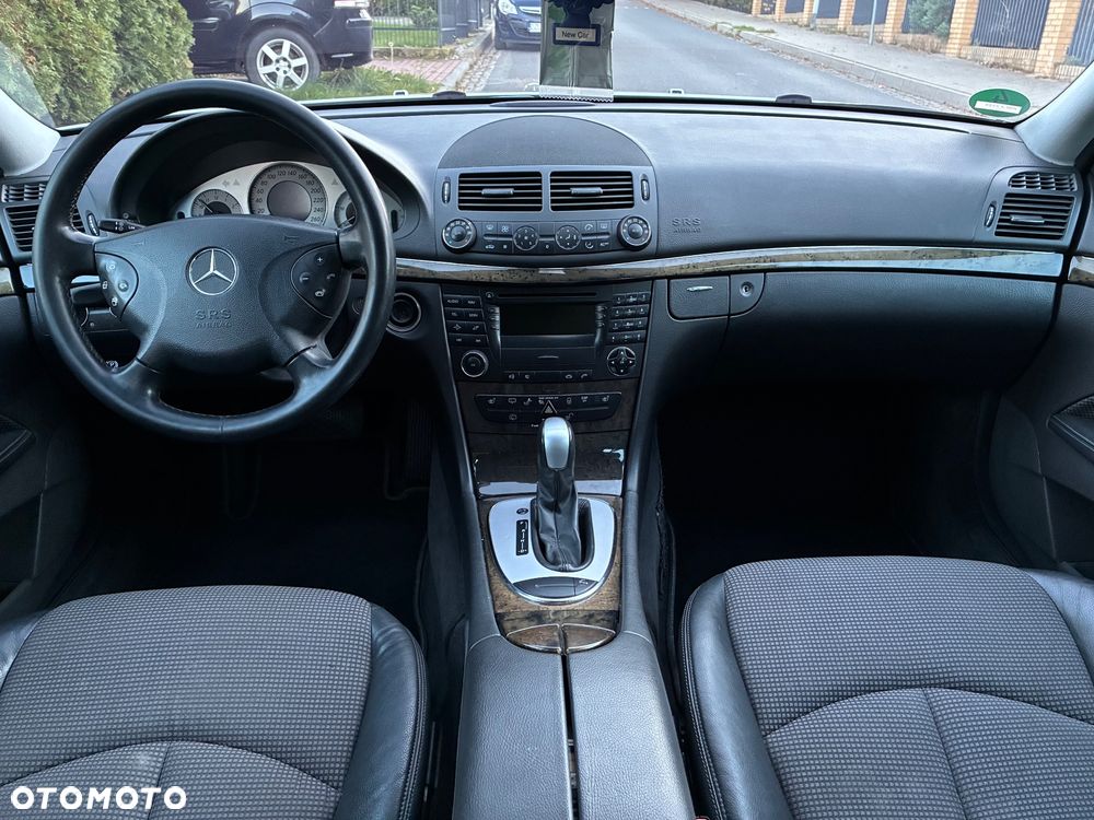 Mercedes-Benz Klasa E - 28