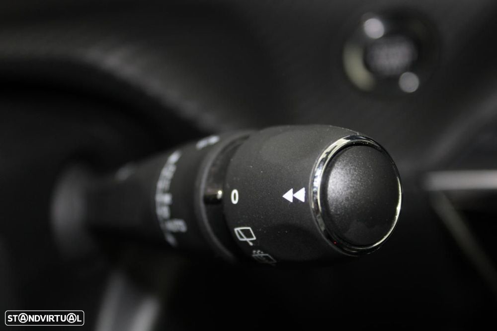 Peugeot e-2008 54 kWh GT - 19