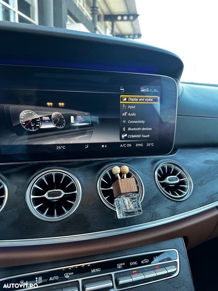 Mercedes-Benz E 400 4MATIC - 34