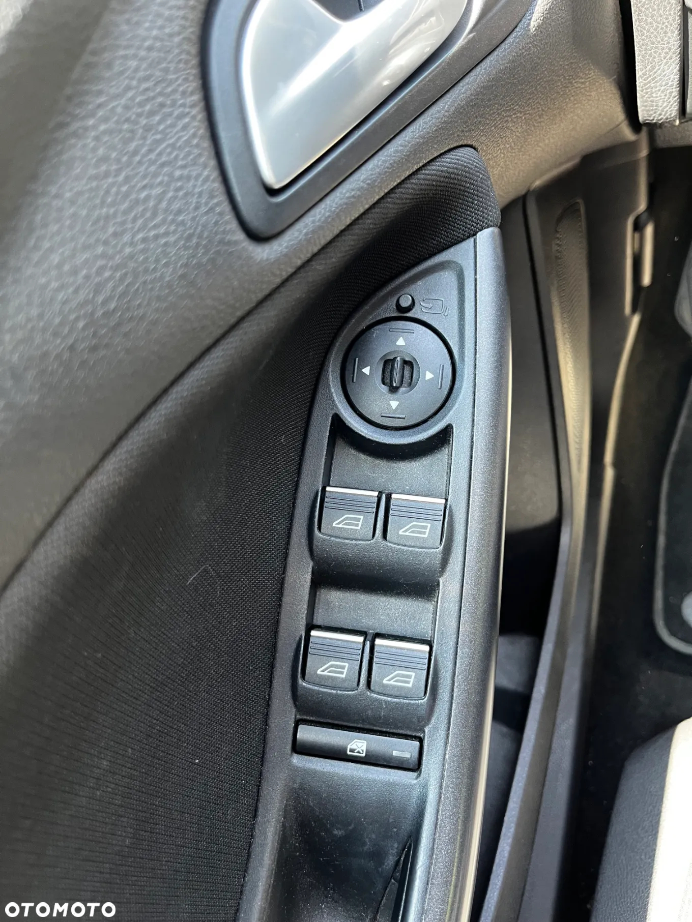Ford Focus 1.0 EcoBoost Titanium - 21