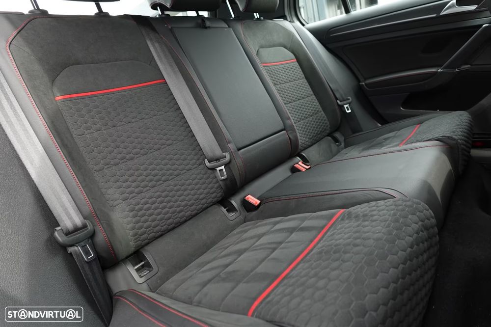 VW Golf GTI 2.0 TSI OPF DSG Performance - 6