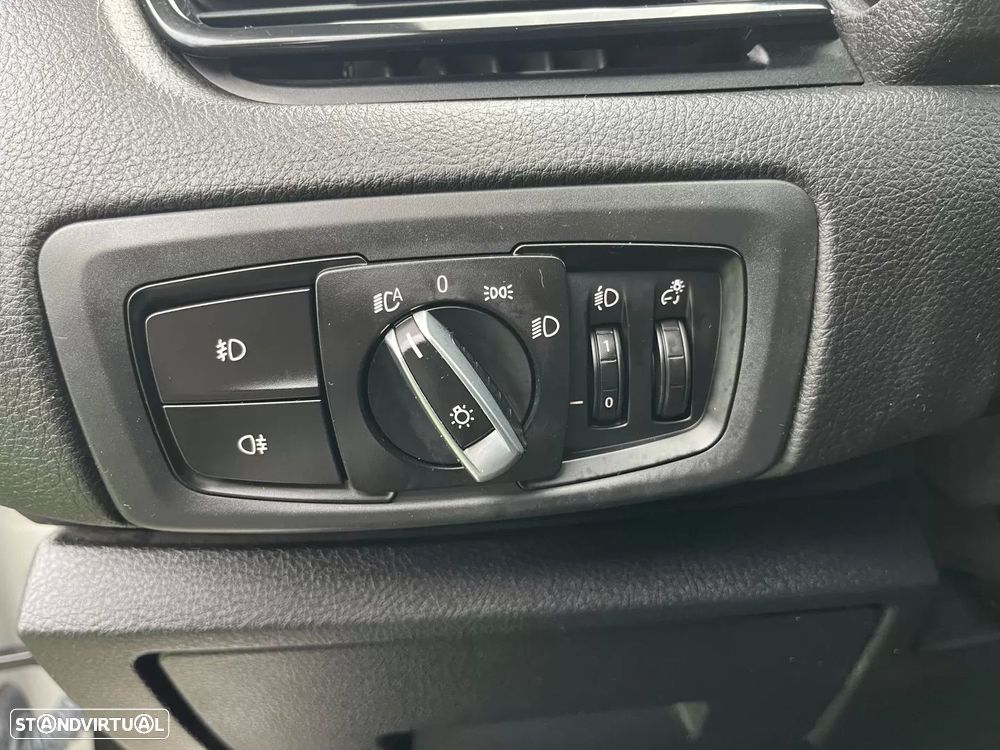 BMW 218 Active Tourer d Line Sport - 23