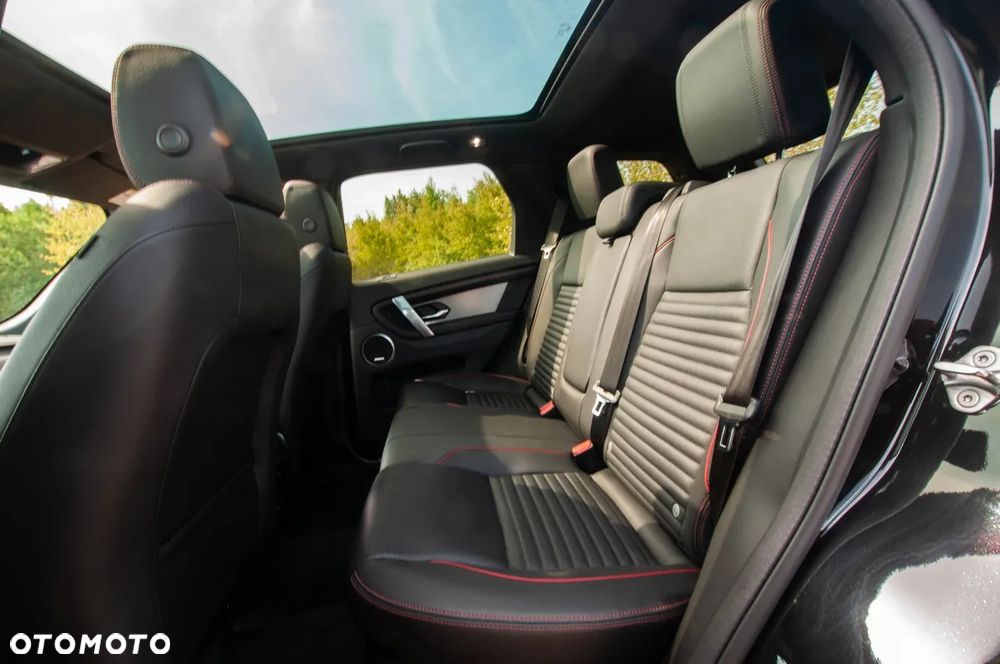 Land Rover Discovery Sport P250 R-Dynamic SE - 13