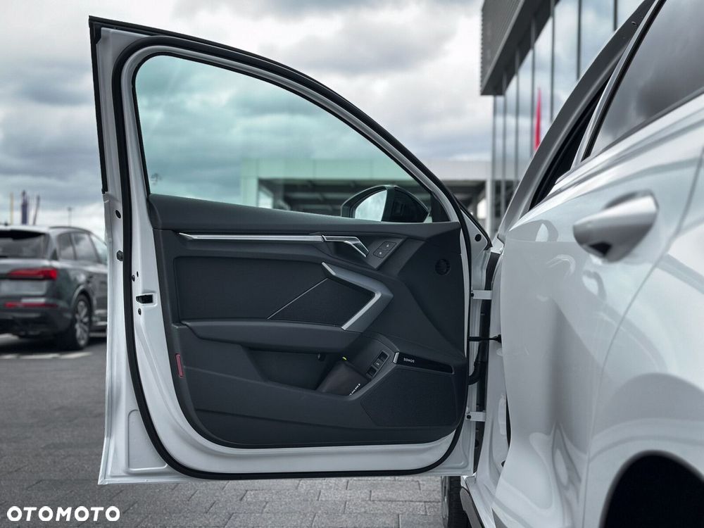 Audi A3 Sportback - 16