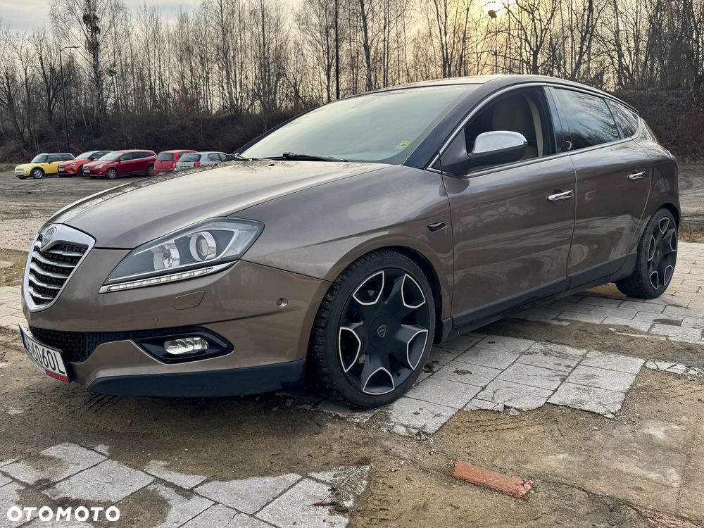 Lancia Delta 1.8 T-Jet Platinum Sporttronic - 1