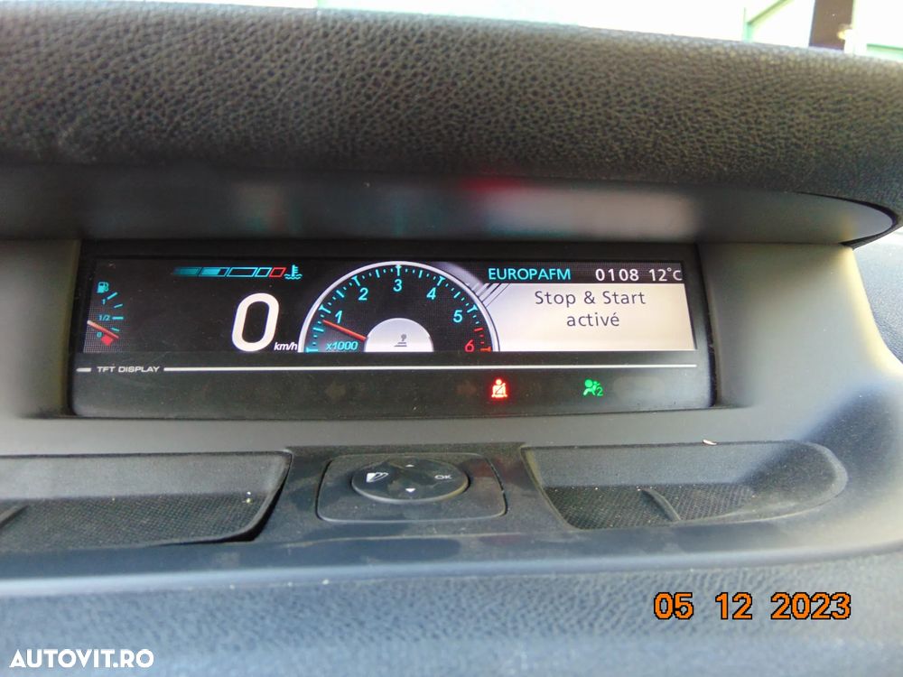 Ceasuri bord digitale Renault scenic 3 cutie manuala display bord dezmembrez scenic 3 - 1