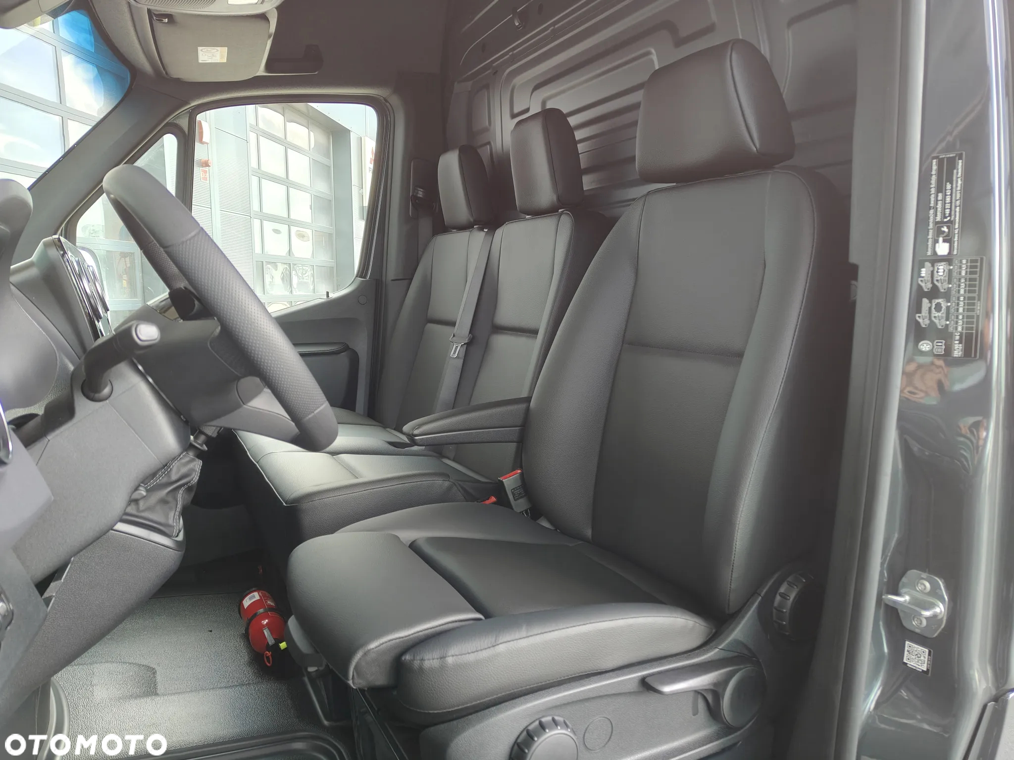 Mercedes-Benz Sprinter - 11
