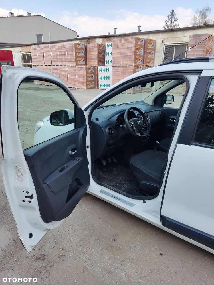 Dacia Lodgy 1.5 Blue dCi Laureate S&S - 13