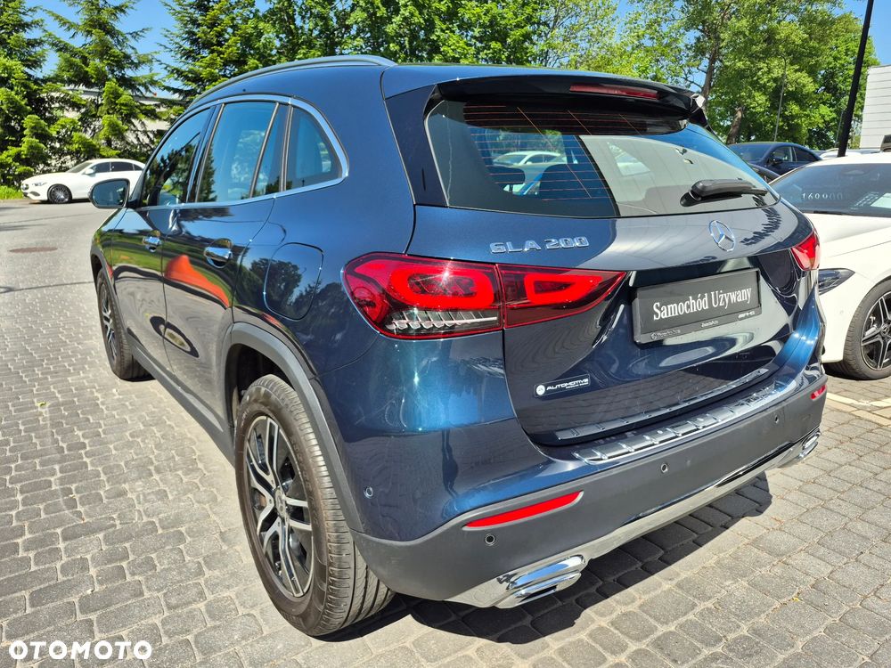 Mercedes-Benz GLA - 6