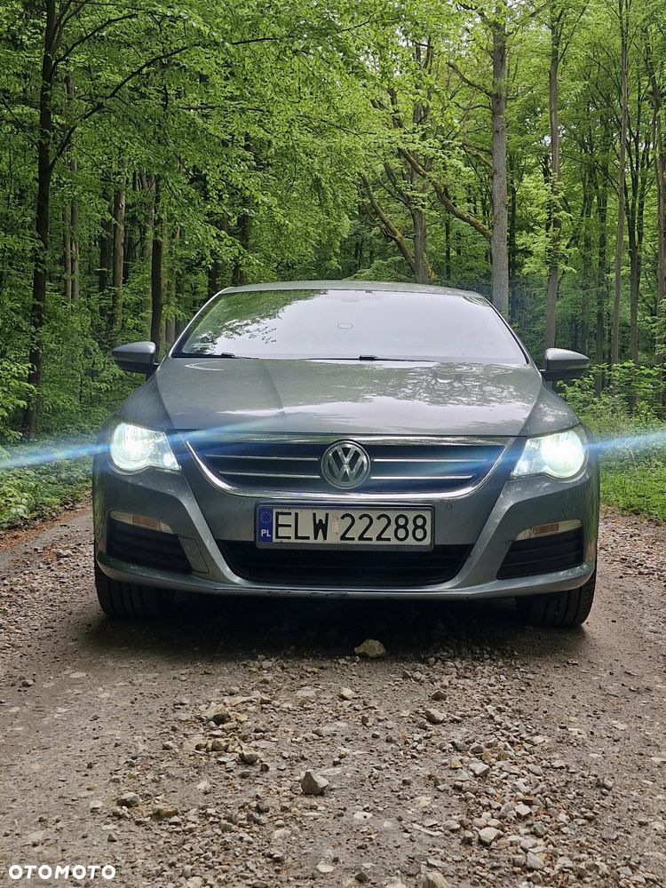 Volkswagen Passat 2.0 TDI Highline - 14