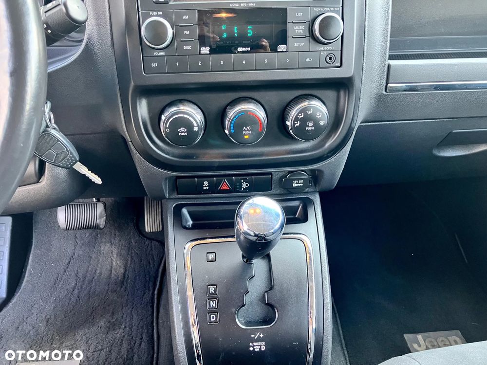 Jeep Compass - 26
