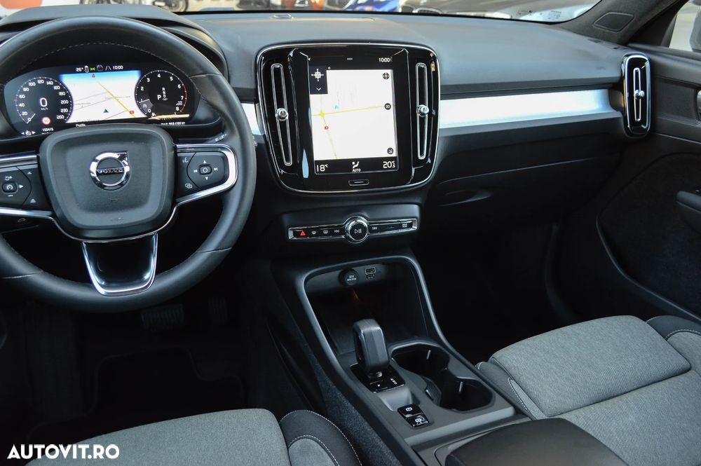 Volvo XC 40 T2 AT8 Momentum - 34