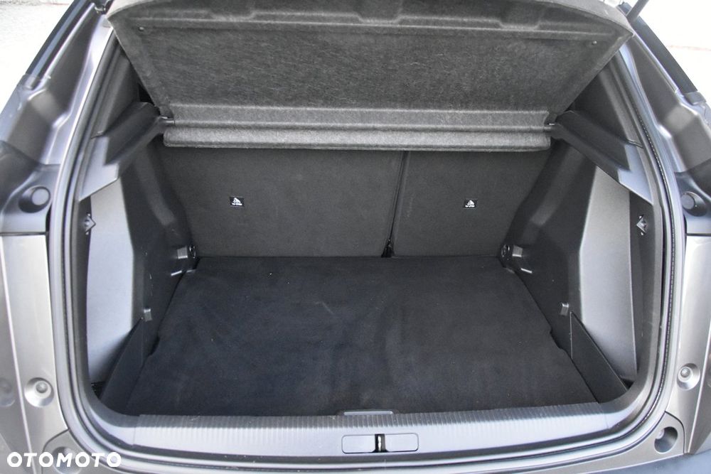 Peugeot 2008 PureTech 130 EAT8 GT - 21