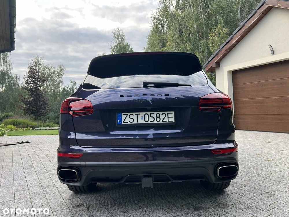 Porsche Cayenne Platinum Edition - 2