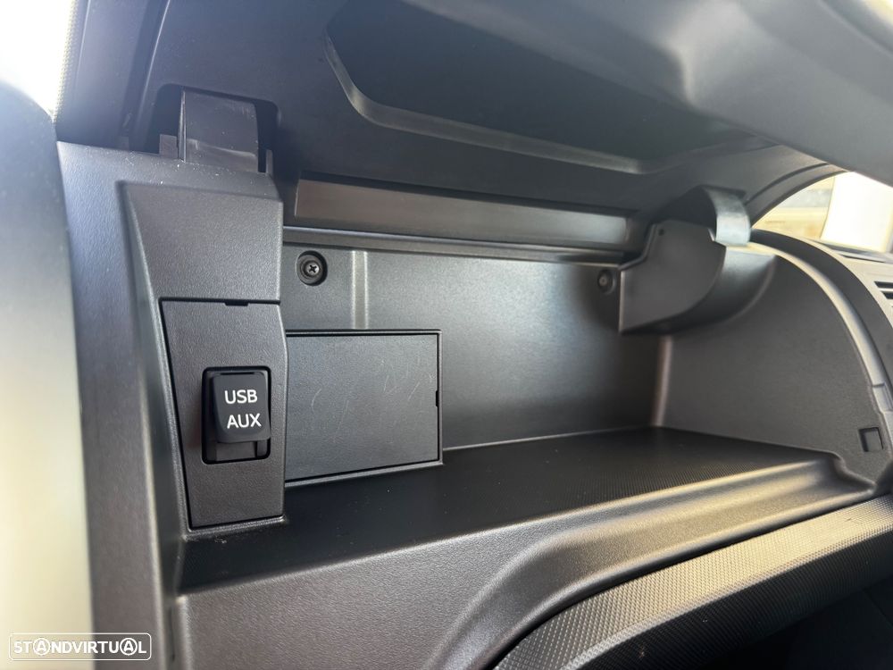 Toyota Auris 1.4 VVT-i AC - 18