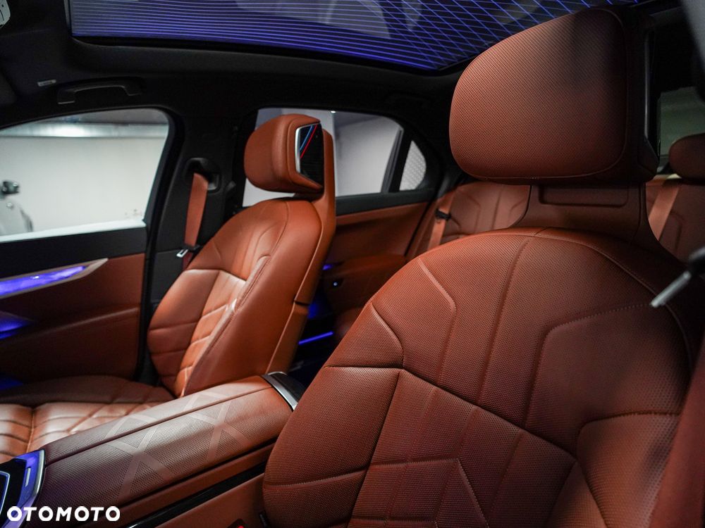 BMW Seria 7 - 5