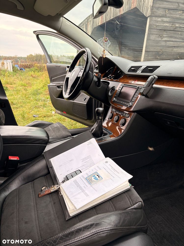 Volkswagen Passat - 27