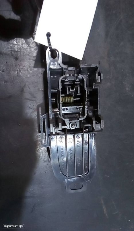 Puxador Interior Frt Dto Nissan Micra Iii (K12) - 2