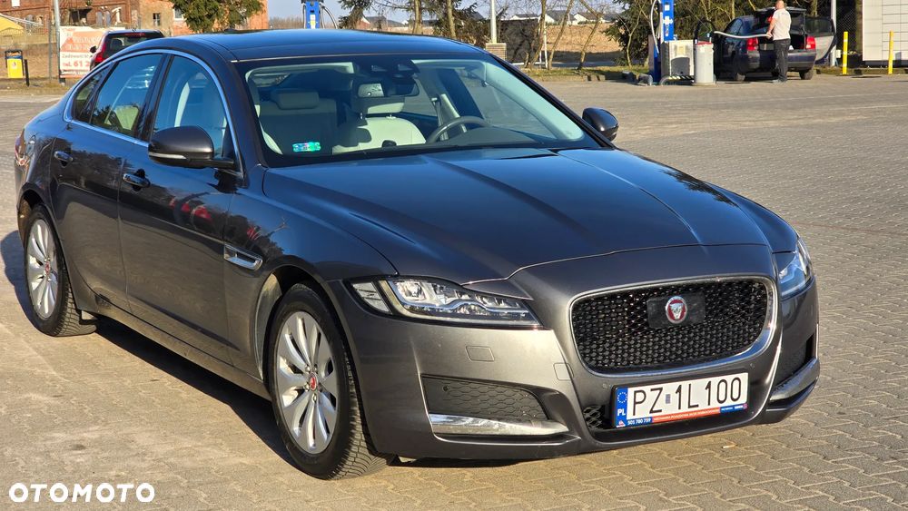Jaguar XF 2.0 i4D Prestige - 15
