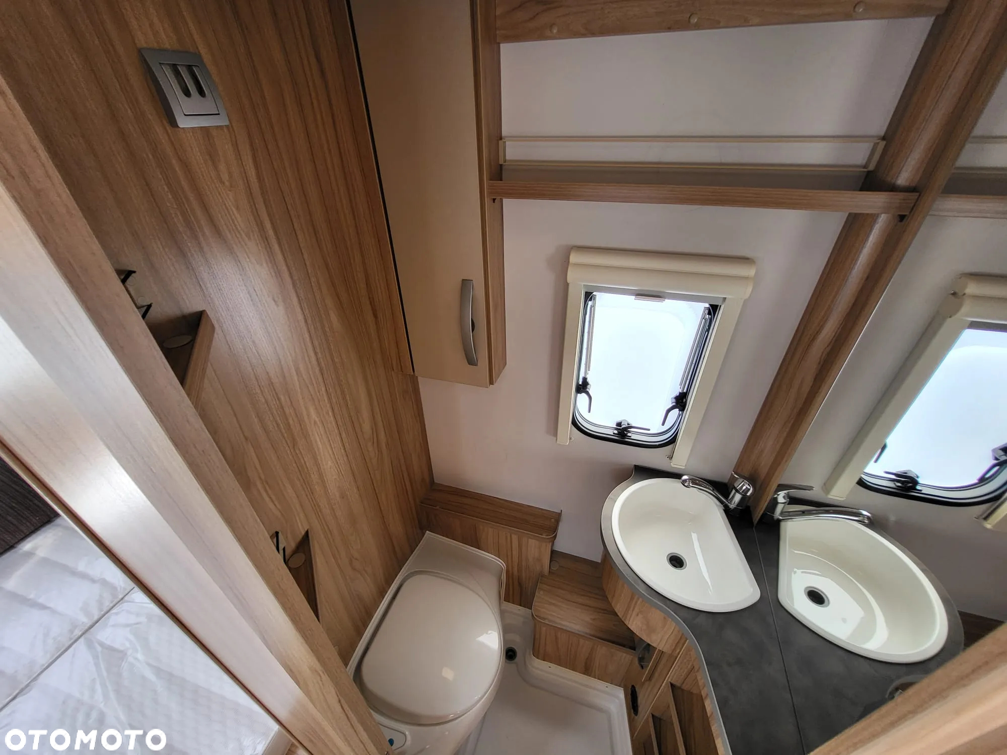 Hymer-Eriba Nova Light 425 - 7