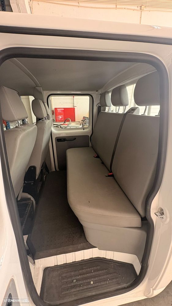 VW Transporter 2.0 TDi 84 Entry - 17