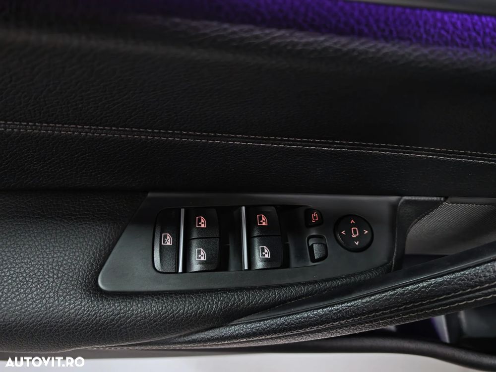 BMW Seria 5 530e Aut. - 30