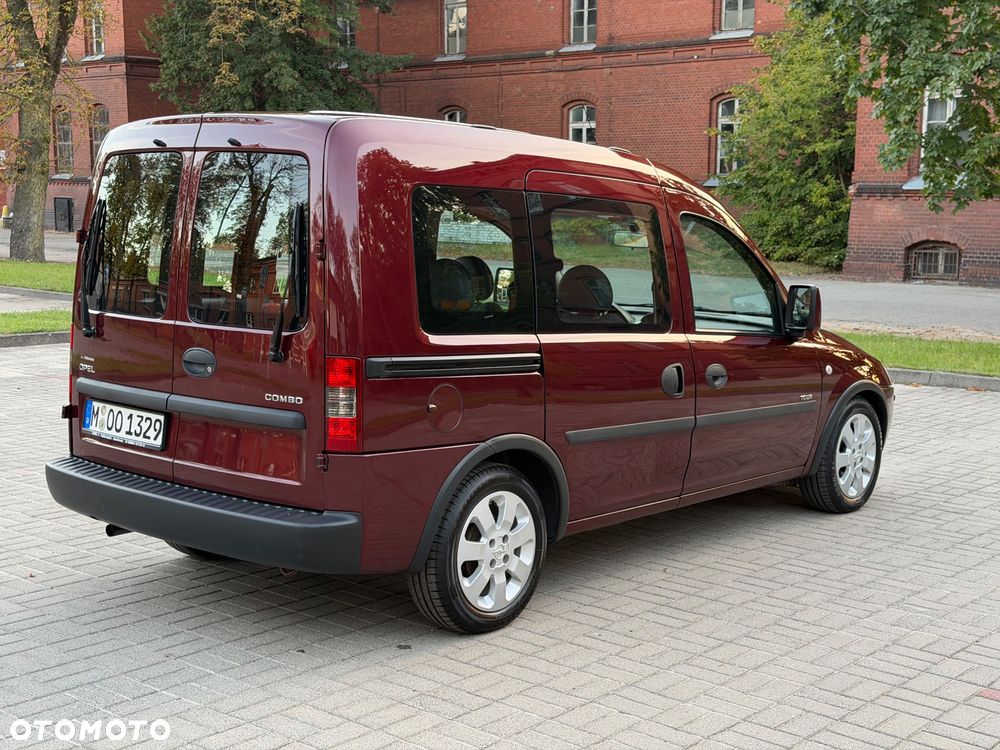 Opel Combo Tour N-Joy - 10