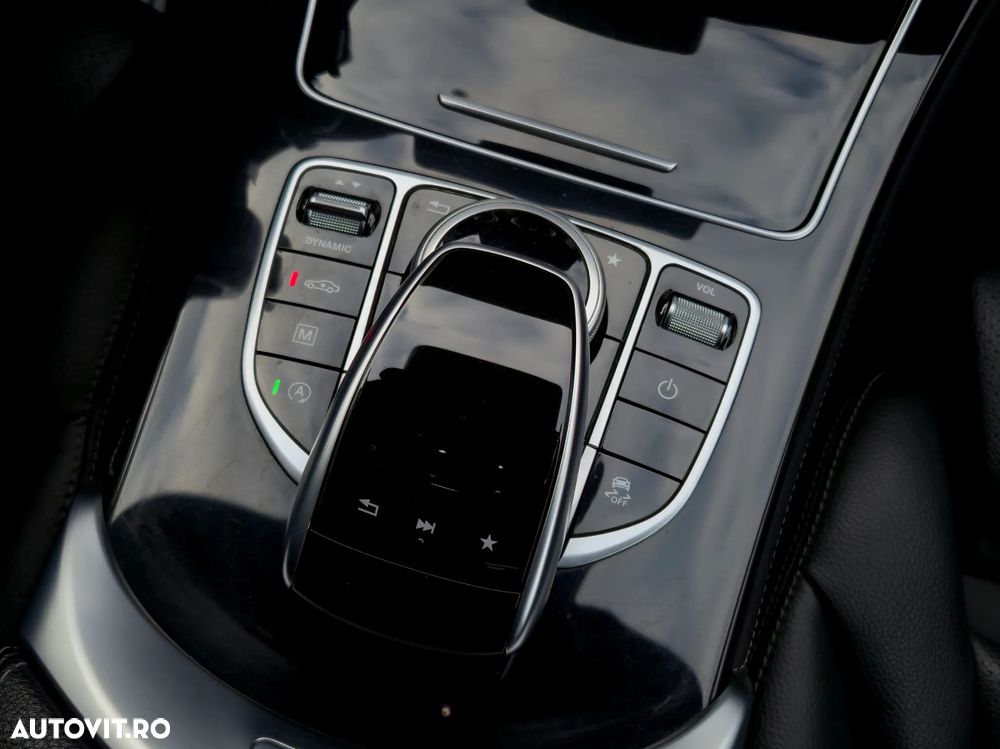 Mercedes-Benz GLC Coupe 250 d 4Matic 9G-TRONIC AMG Line - 24