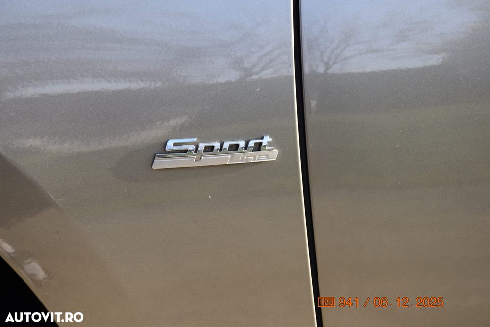 BMW Seria 2 218d - 16