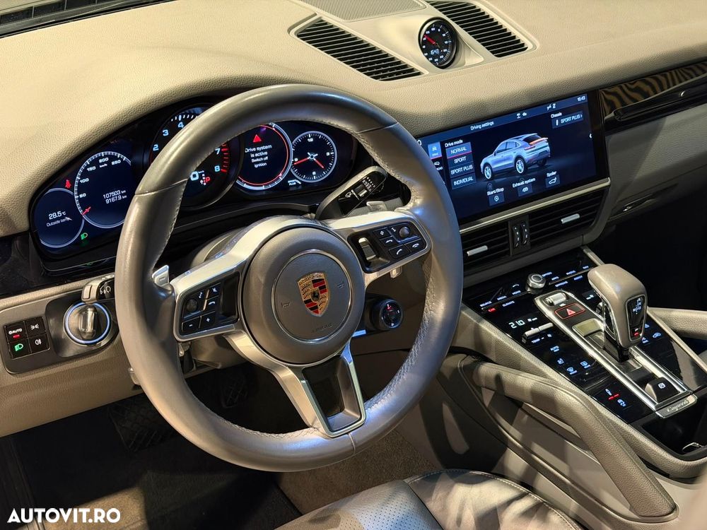 Porsche Cayenne Coupe - 26