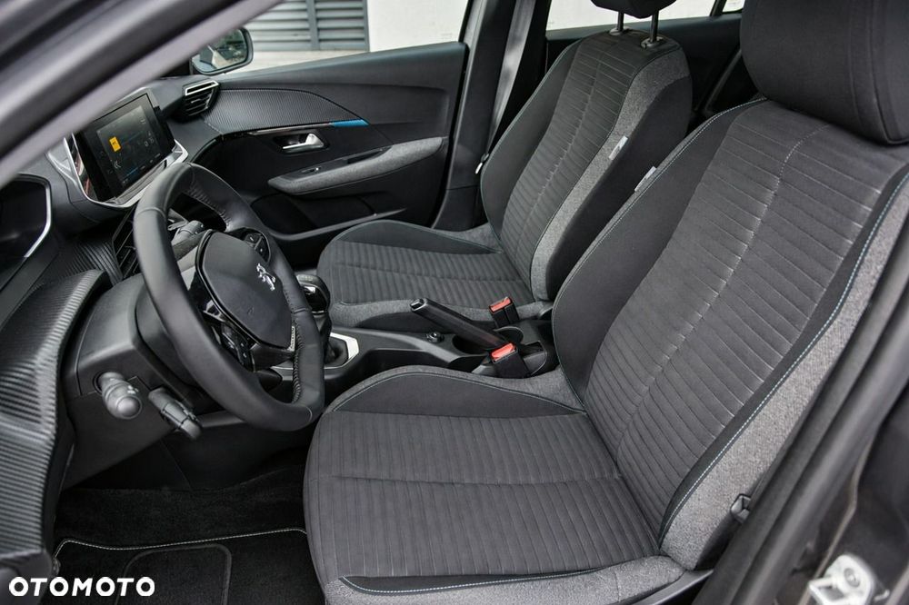 Peugeot 208 - 21