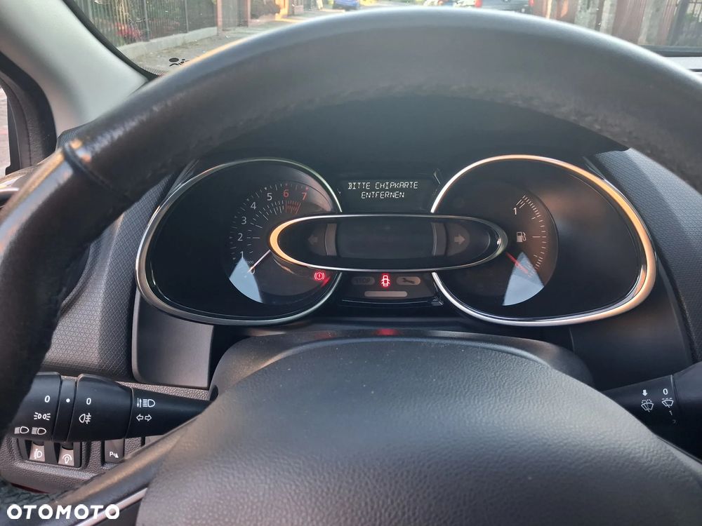 Renault Clio 1.2 16V 75 LIMITED - 16