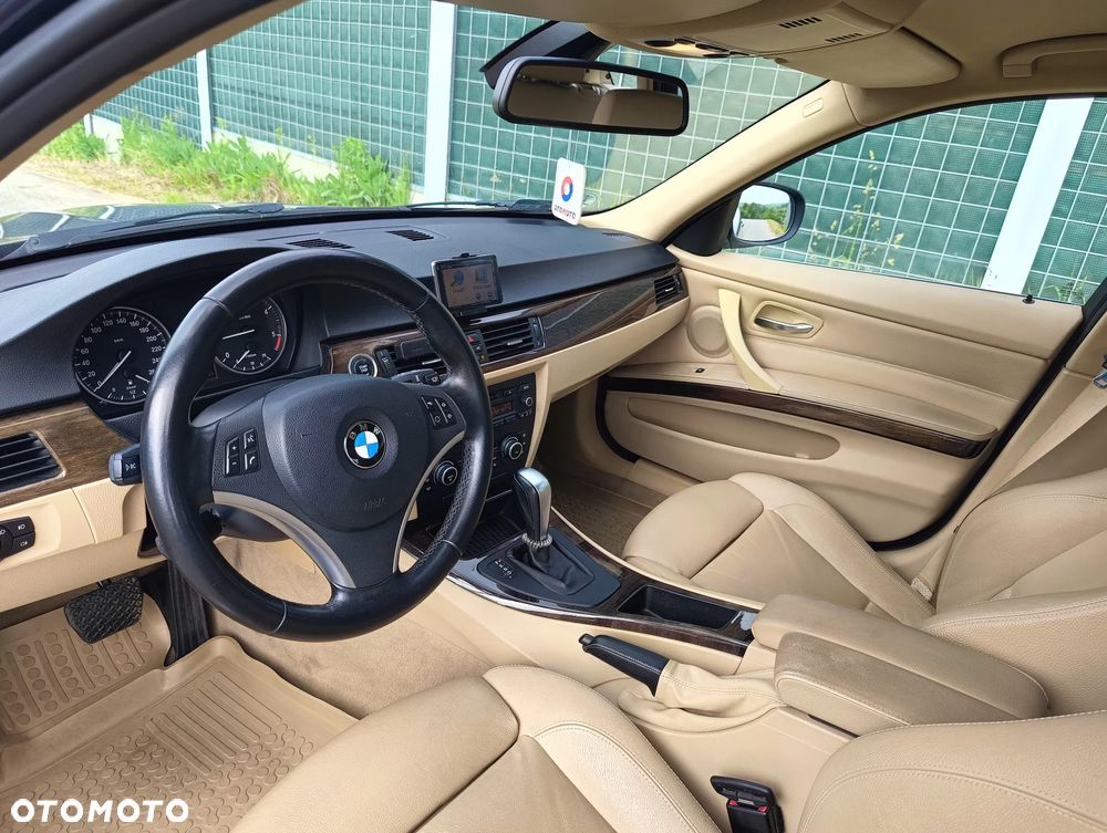 BMW Seria 3 320d xDrive DPF Touring Edition Exclusive - 16