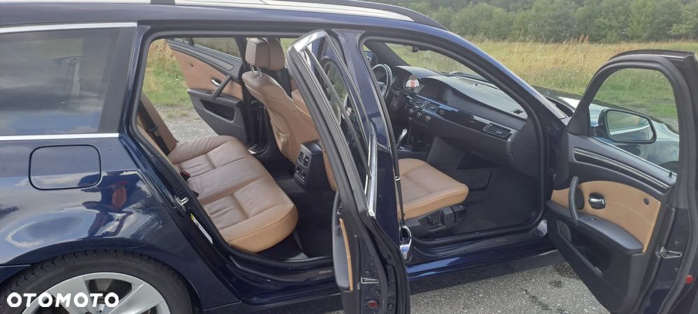 BMW Seria 5 530d Touring Edition Sport - 9