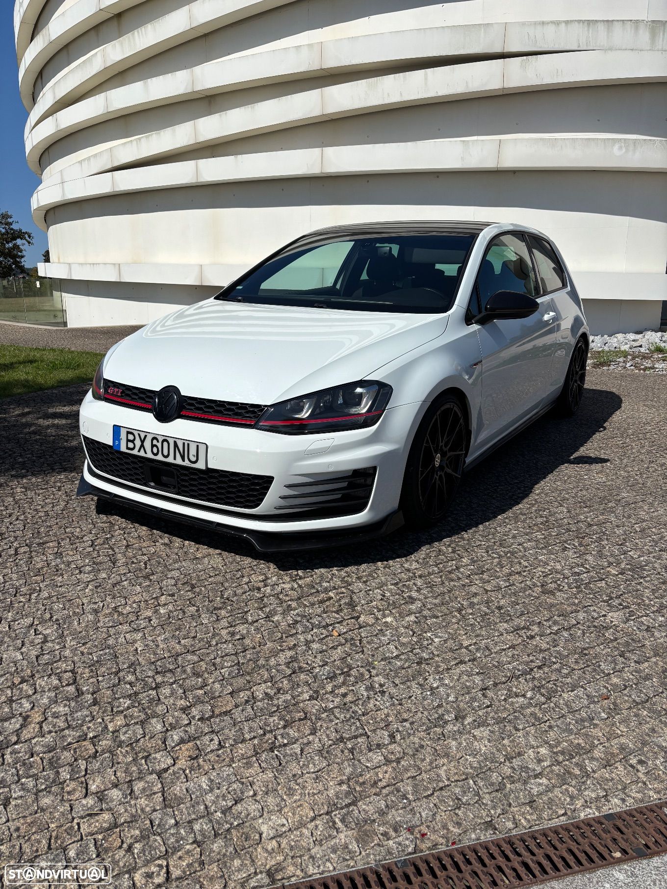 VW Golf 2.0 TSi GTi DSG - 1