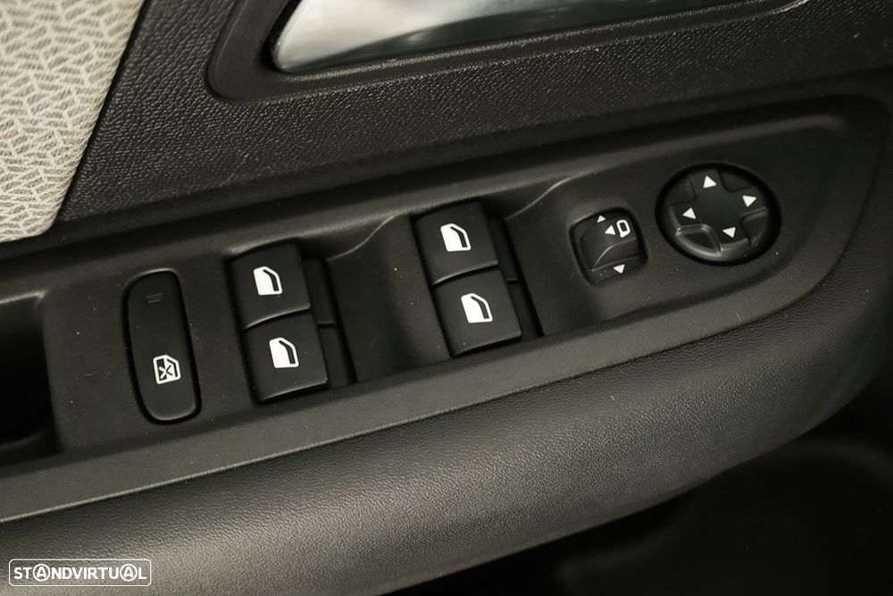 Citroën C4 1.2 PureTech Plus EAT8 - 40