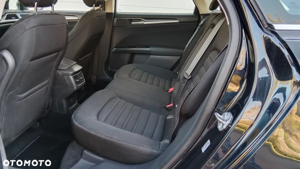 Ford Mondeo - 12