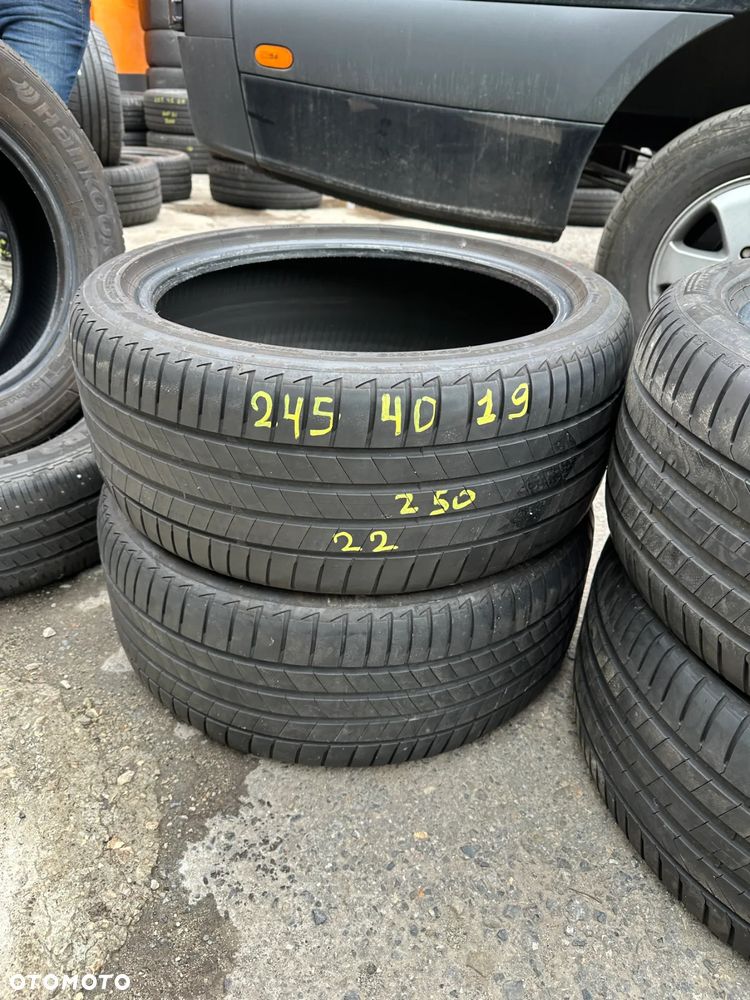245/40x19 Bridgestone - 1