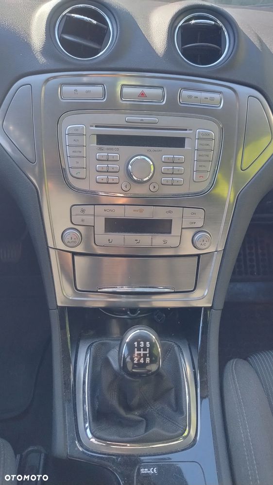 Ford Mondeo 2.0 Titanium - 11