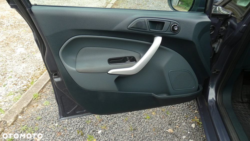 Ford Fiesta 1.25 Trend - 21