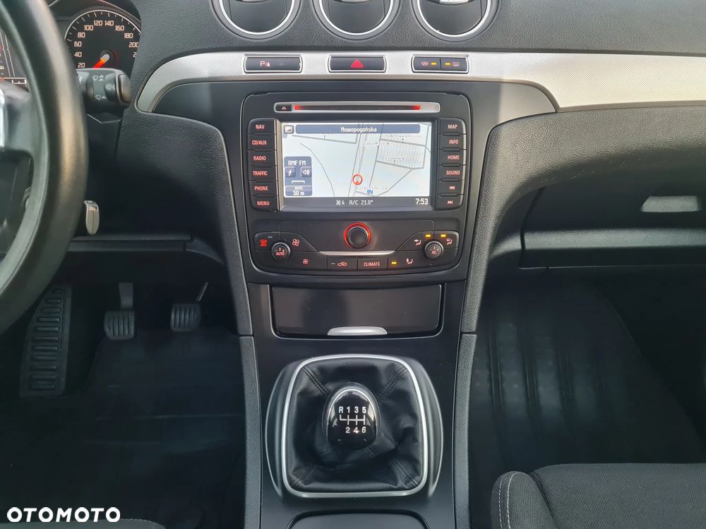 Ford S-Max - 25