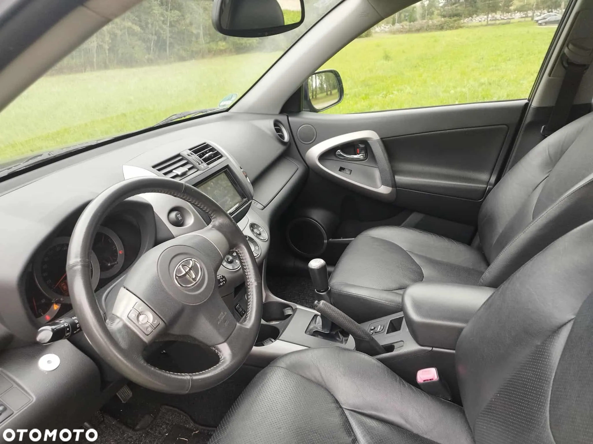 Toyota RAV4 2.0 VVT-i Premium - 17