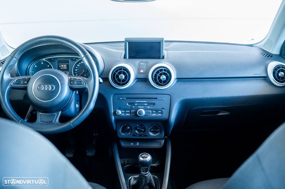 Audi A1 Sportback 1.6 TDI S-line - 15